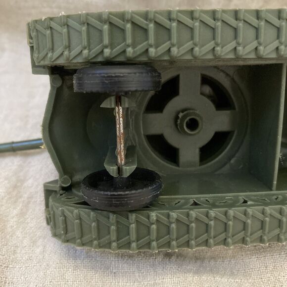 Tim Mee Toy Lot Cargo Truck And Tank WWII Lot Of 2 Plastic Green Army Men - Picture 15 of 16